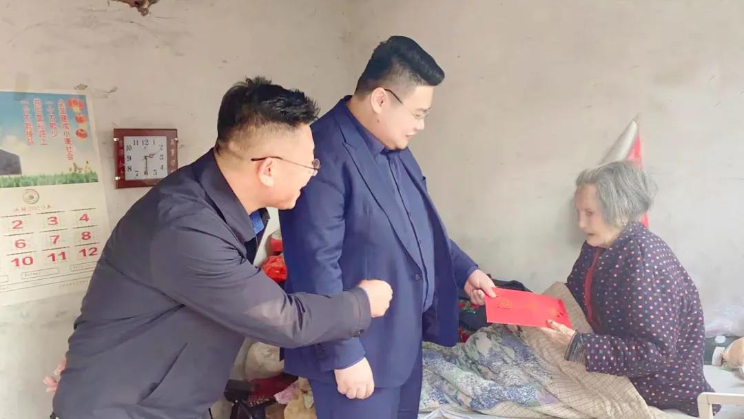 夕陽無限好，敬老情更濃——東岳機械走訪百歲老人